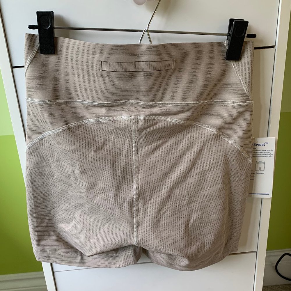 BRAND NEW RARE Outdoor Voices TechSweat Shorts 7" - Picture 3 of 4
